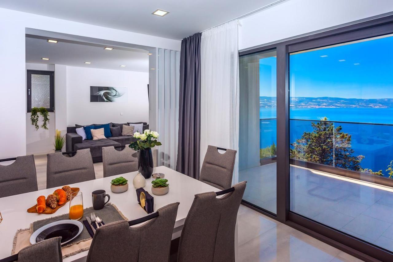 Villa Belvedere With Heated Pool, Billiards, Media Room, Sea Views,10 Pax Omiš Exteriör bild