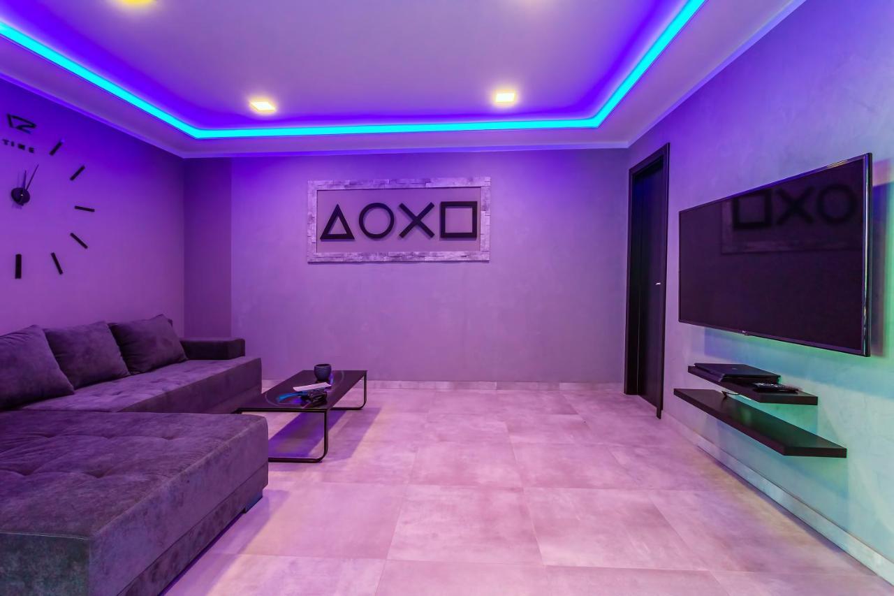 Villa Belvedere With Heated Pool, Billiards, Media Room, Sea Views,10 Pax Omiš Exteriör bild