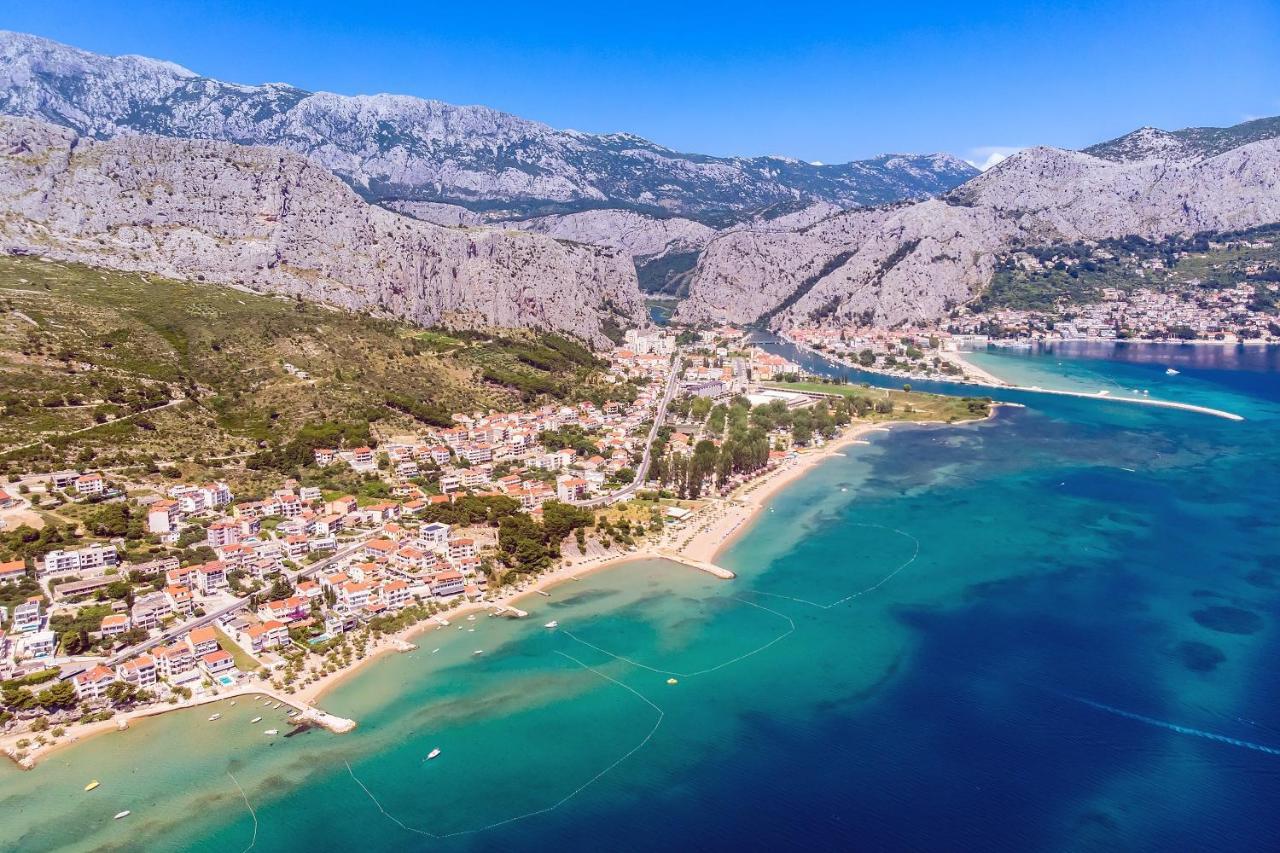 Villa Belvedere With Heated Pool, Billiards, Media Room, Sea Views,10 Pax Omiš Exteriör bild
