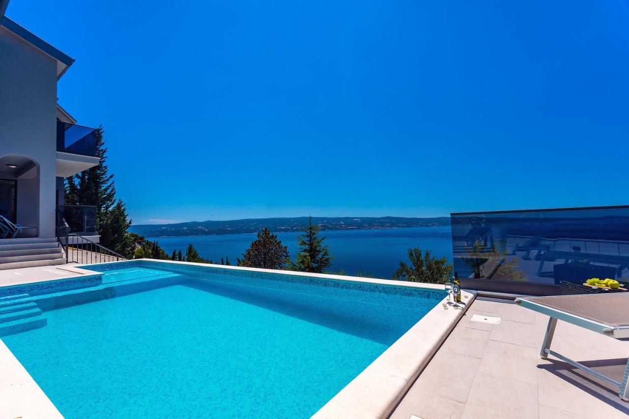 Villa Belvedere With Heated Pool, Billiards, Media Room, Sea Views,10 Pax Omiš Exteriör bild