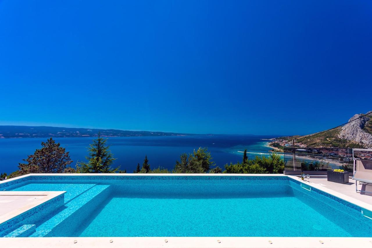 Villa Belvedere With Heated Pool, Billiards, Media Room, Sea Views,10 Pax Omiš Exteriör bild