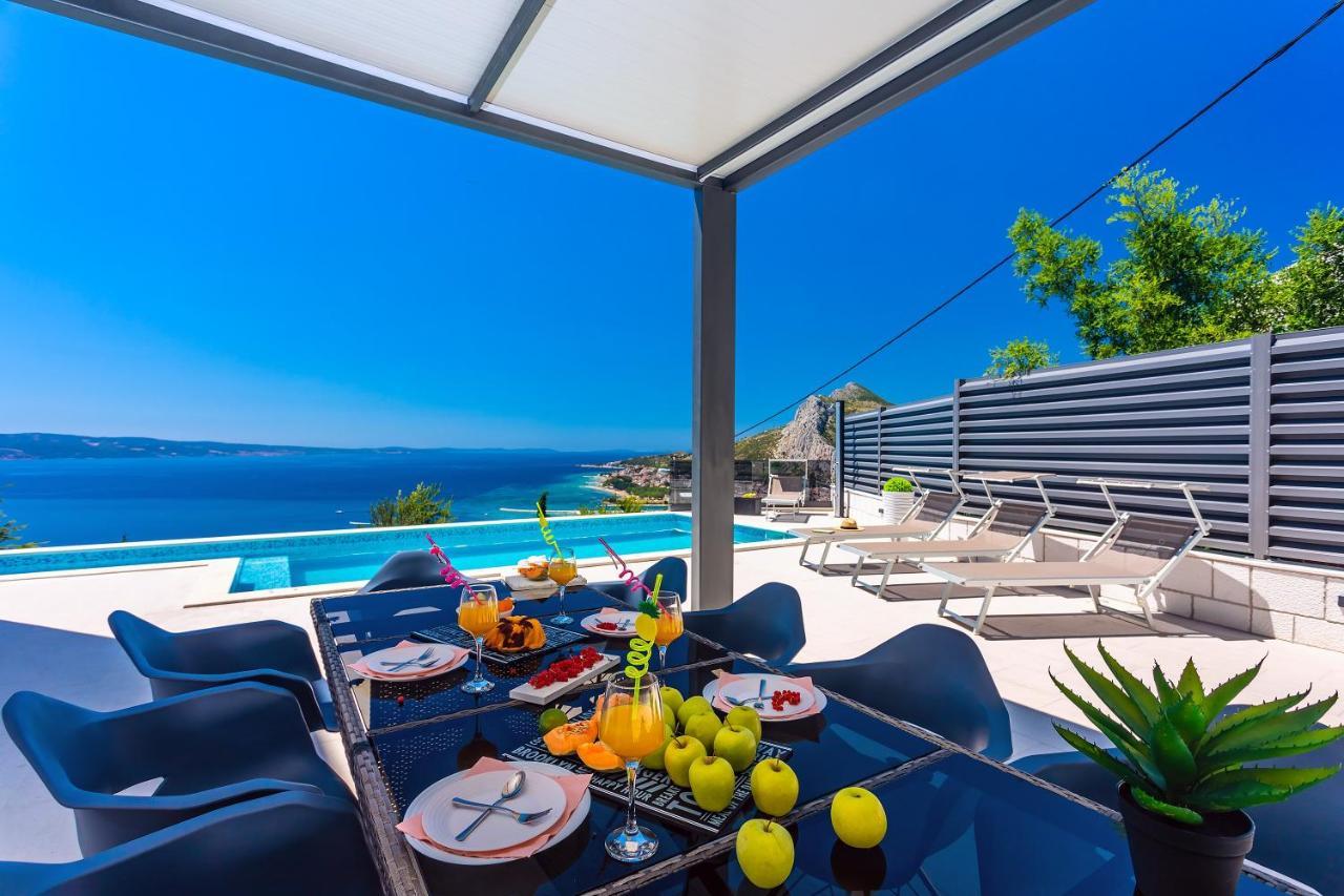 Villa Belvedere With Heated Pool, Billiards, Media Room, Sea Views,10 Pax Omiš Exteriör bild